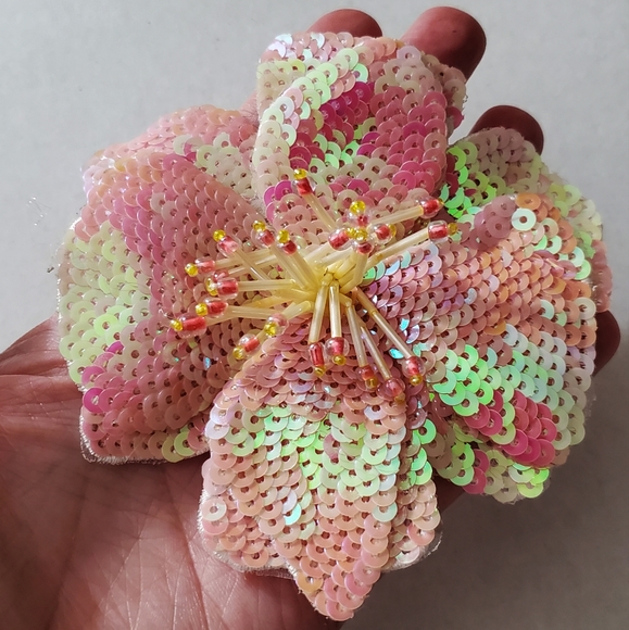 3D hibiscus beaded applique flower sew on iron on patch sequins tropical pink - Picture 5 of 11